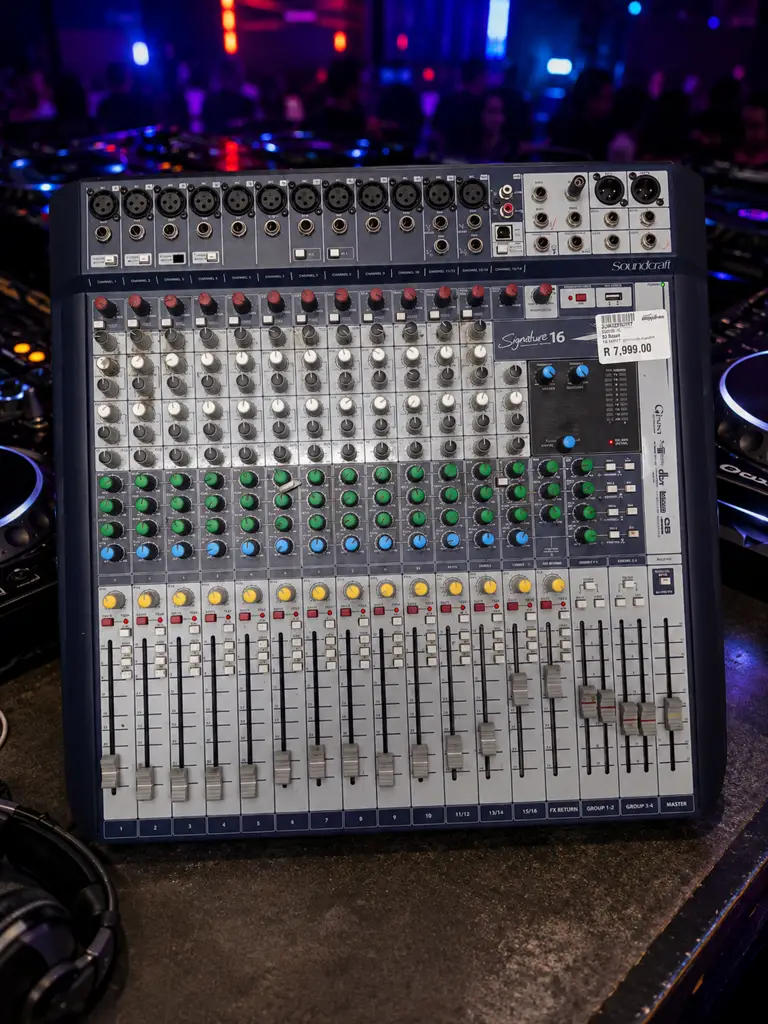 Dj Mixer Signature 16 Mixing System