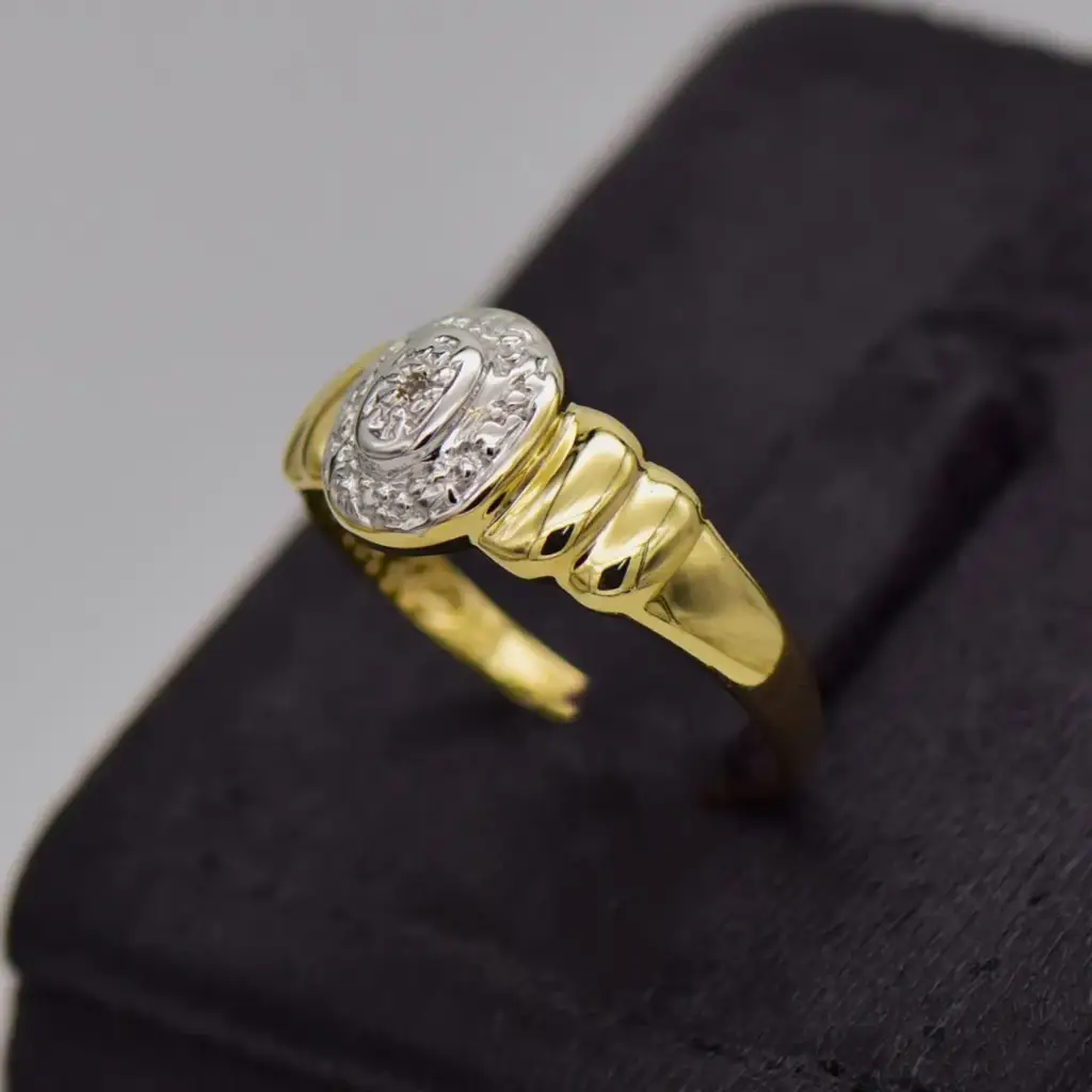 9Ct Yellow Gold Dress Ring - View 3