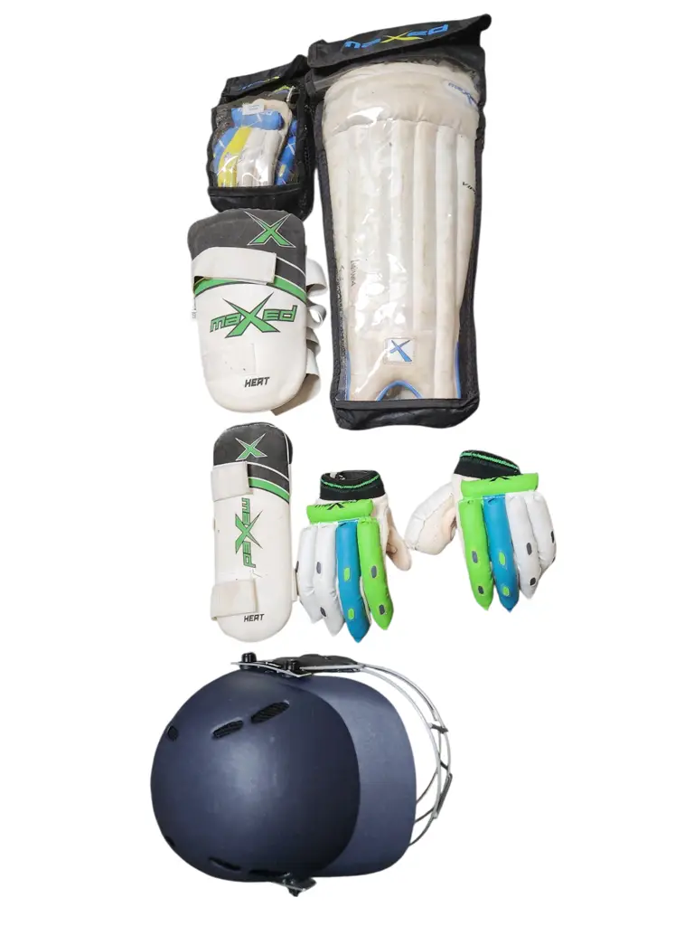 Kookaburra Bag/ Maxed Cricket Set - View 3