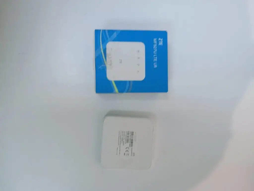 Zte Mf927u 3G/4G/Lte Mobile Wi-Fi Modem Router - White - View 2
