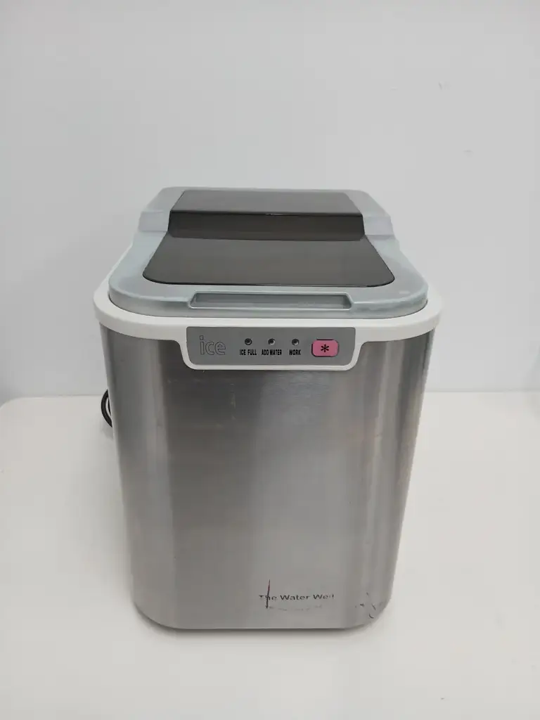 The Water Well Ice Maker - View 2