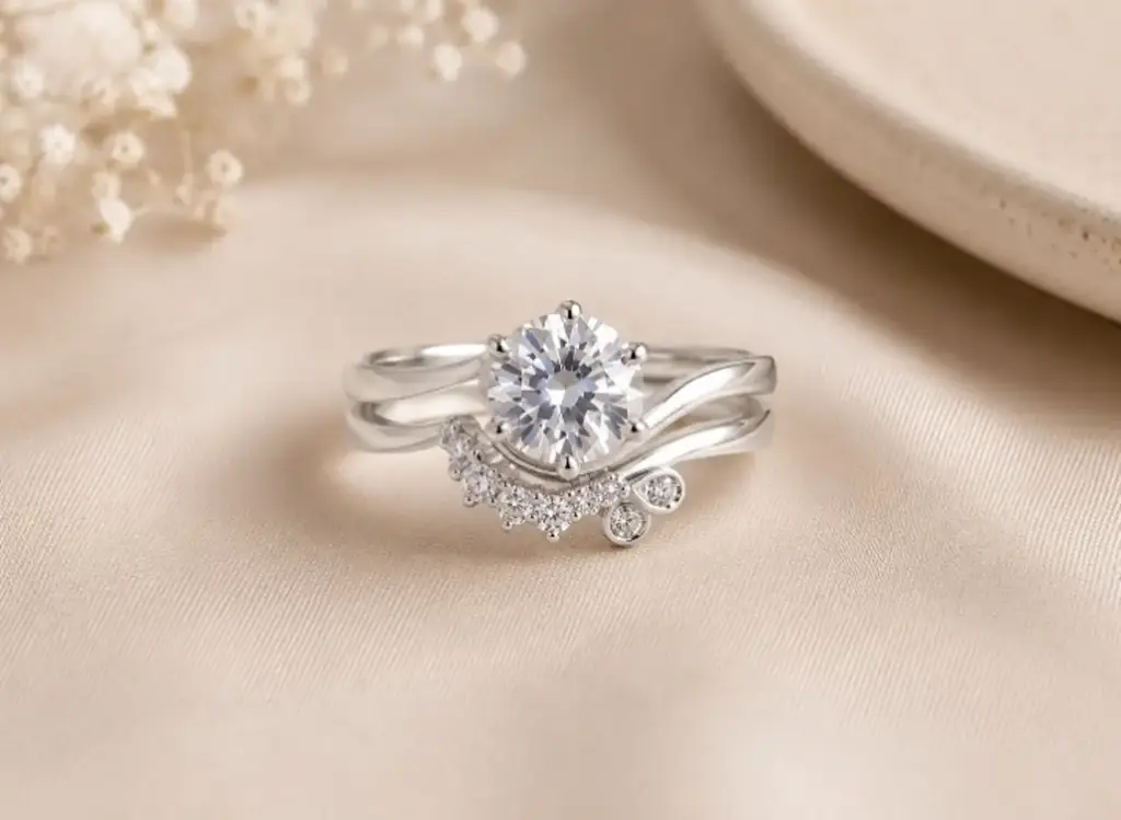 Women's 0.8Ct Moissanite 925 Sterling Silver Ring (Size M)