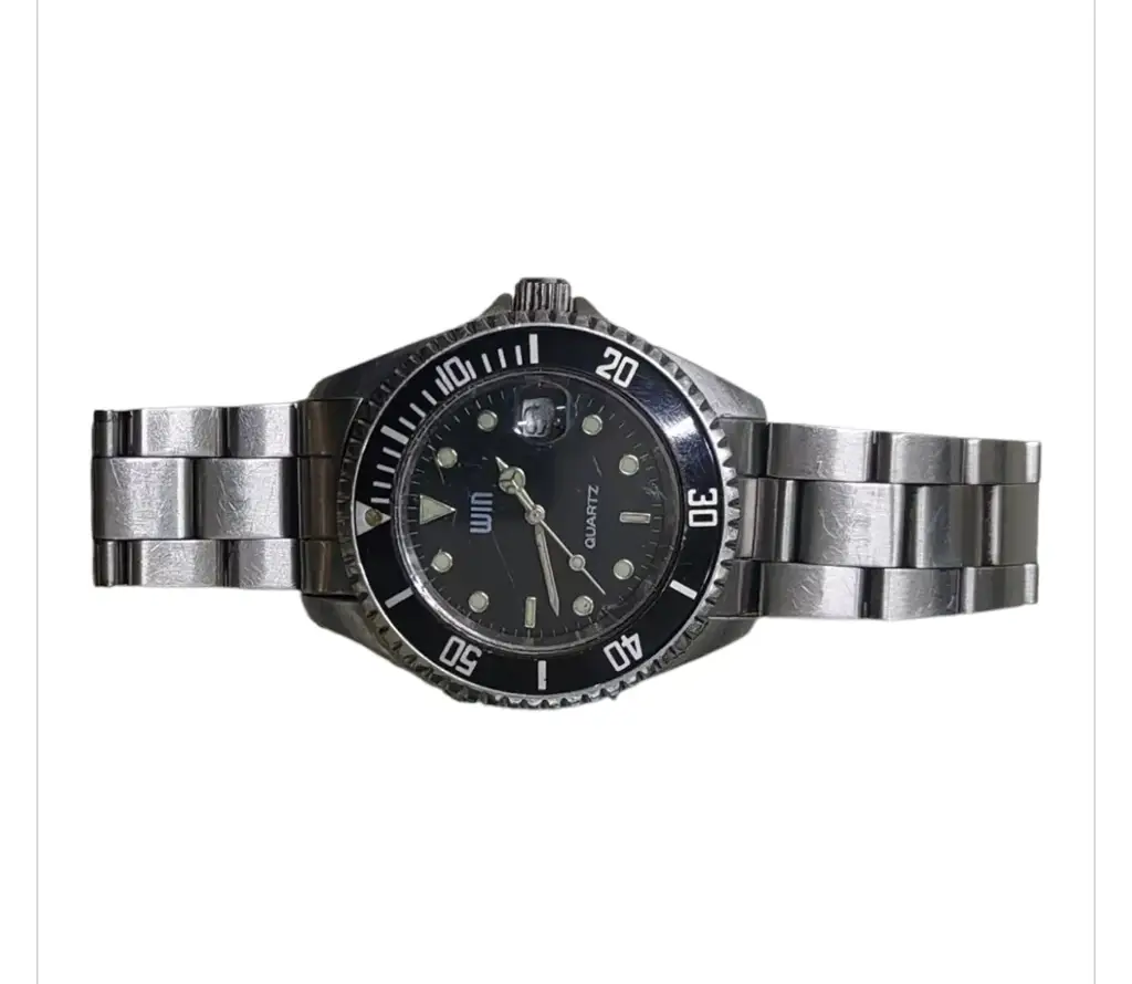 Winner Men's Quartz Analog Wristwatch