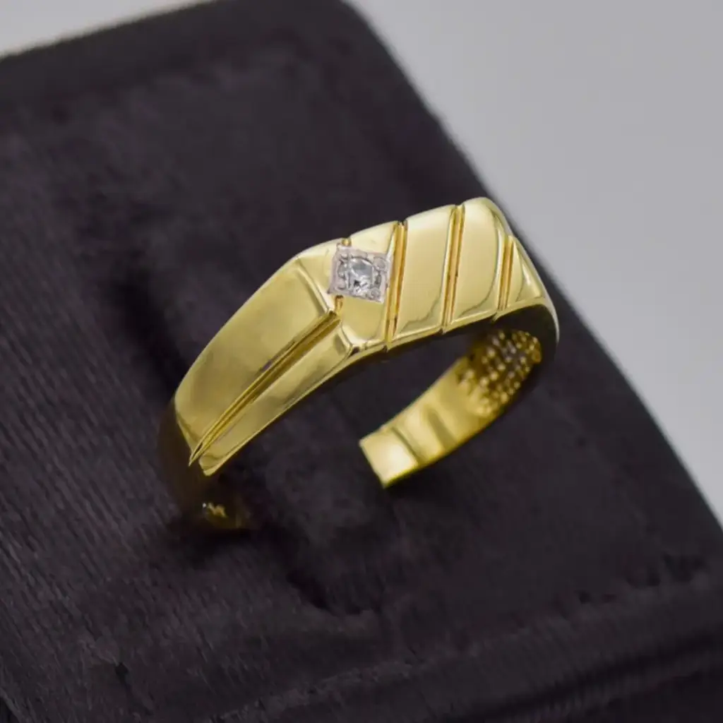 9ct Yellow Gold Men's Ring - View 2