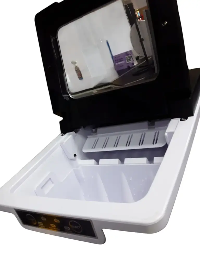 Platinum Ice Maker