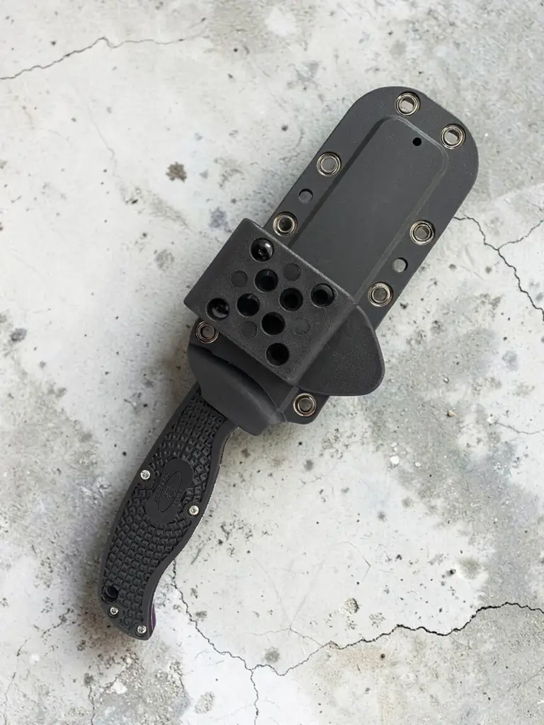 Spyderco Enuff 2 Fixed Blade Knife (Model Fb31pbl2k390) - View 3