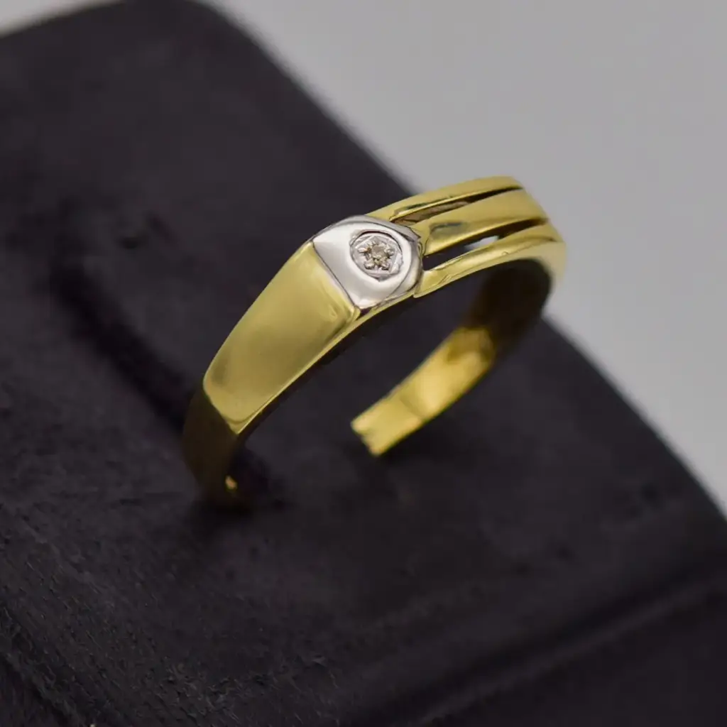 9ct Yellow Gold Men's Ring - View 2