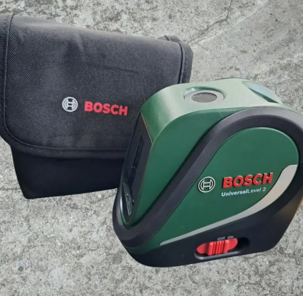 Bosch Universal Level 2 Laser Level
