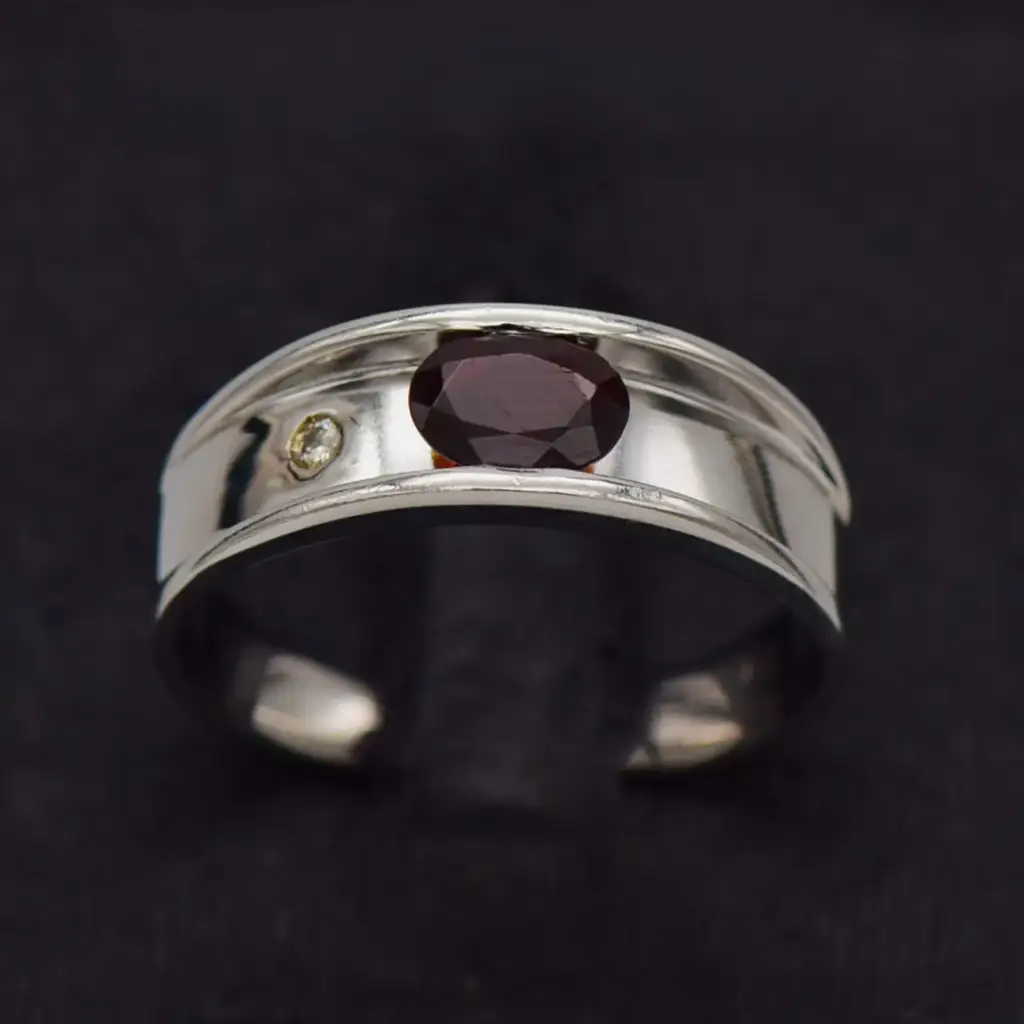 9ct White Gold Dress Ring