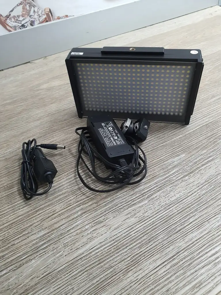 Ls Led312as Professional Bi-Color Led Video Light - View 3