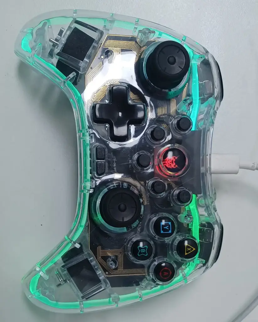 Jive Innovative S03 Wireless Multi-Game Controller - View 4