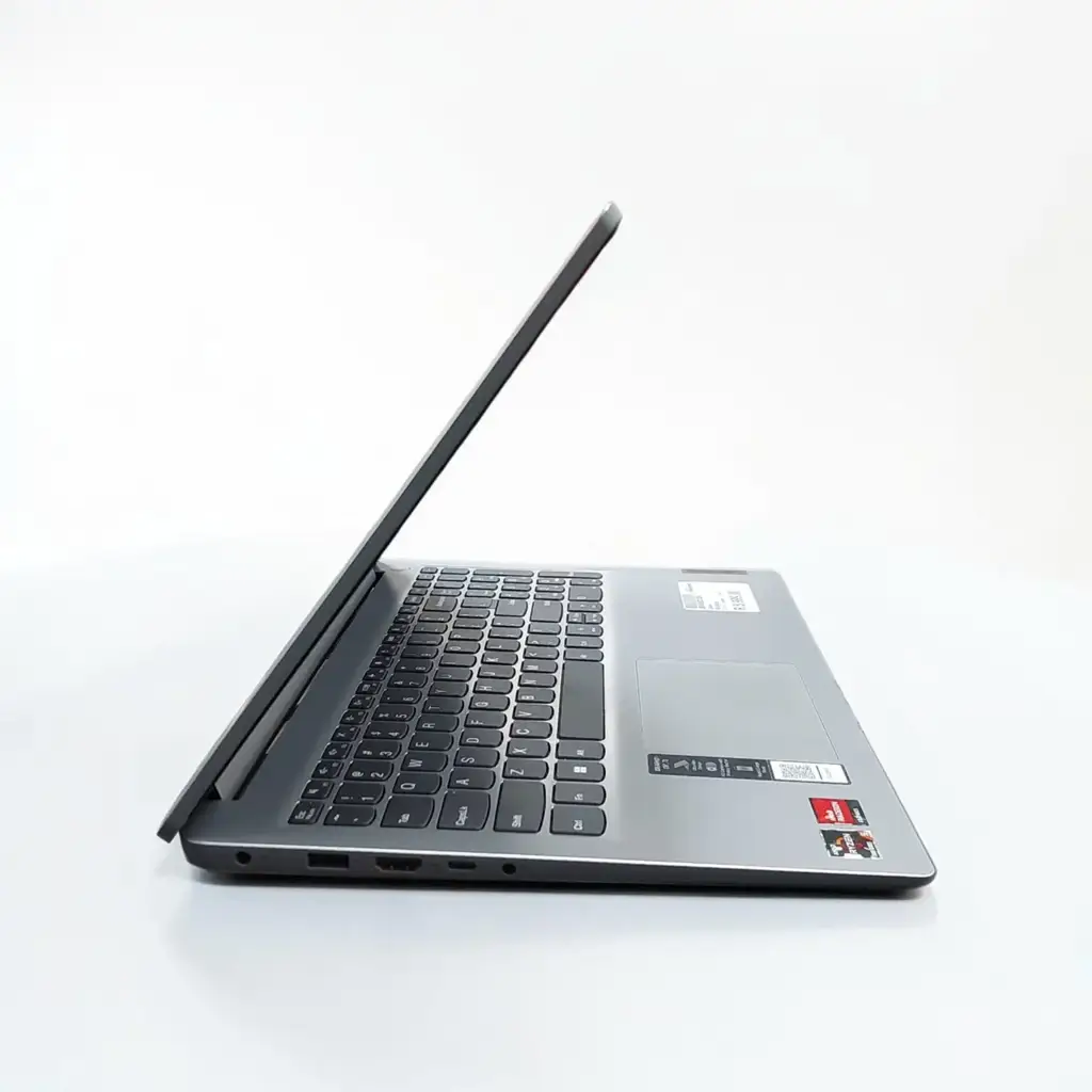 Lenovo Ideapad 1 15Amn7 Notebook - View 3