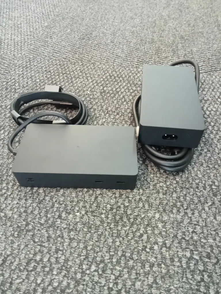 Microsoft Docking 2 Station - View 3