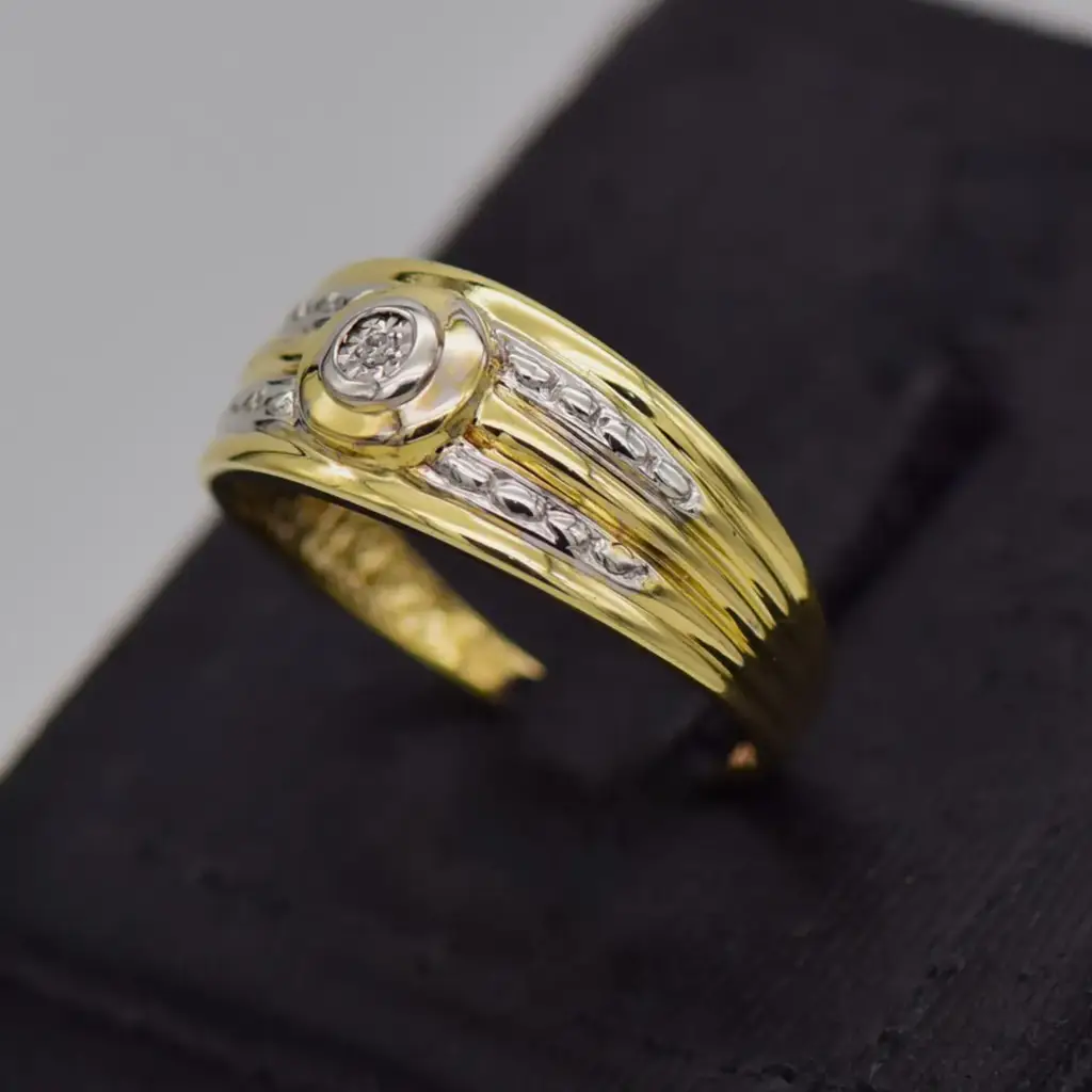 9ct Yellow Gold Dress Ring - View 3
