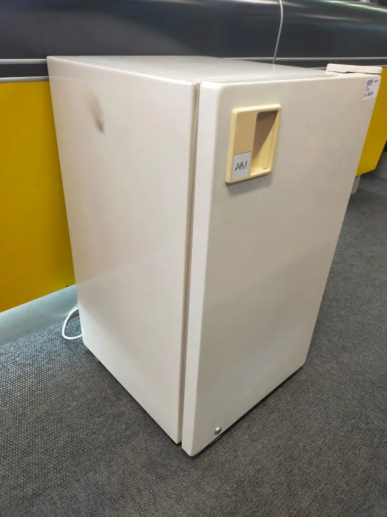 Aim Bar Fridge - View 3