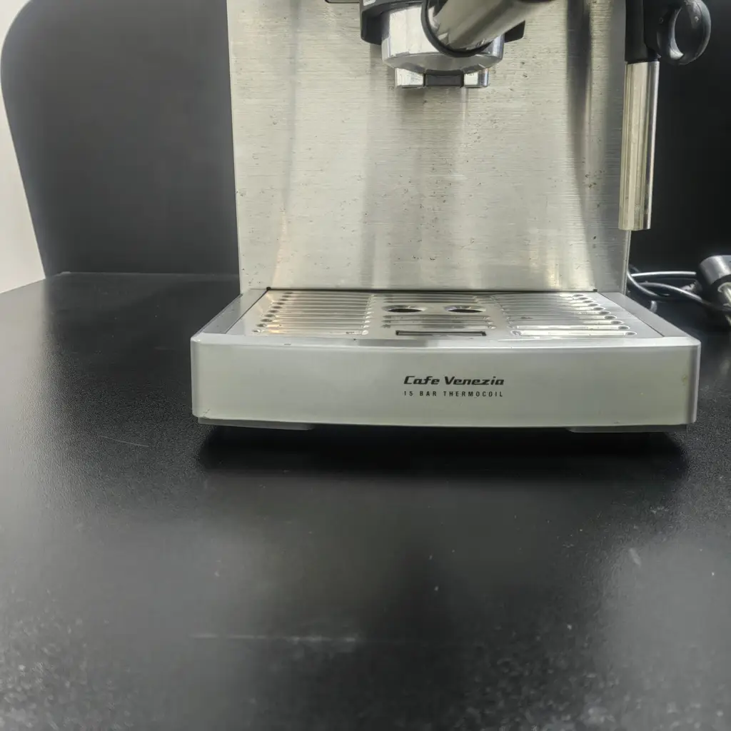 Breville Bes250 Coffee Machine - View 3