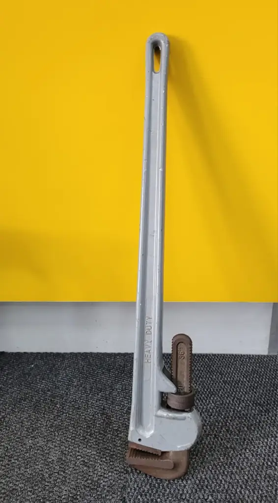 36-Inch Aluminum Heavy-Duty Pipe Wrench