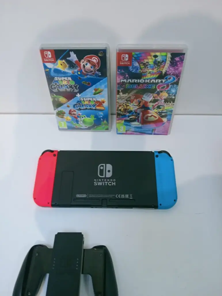 Nintendo Switch - View 2