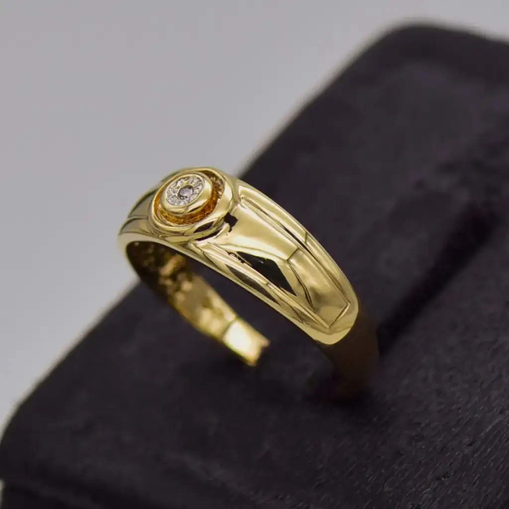 9ct Yellow Gold Dress Ring - View 3