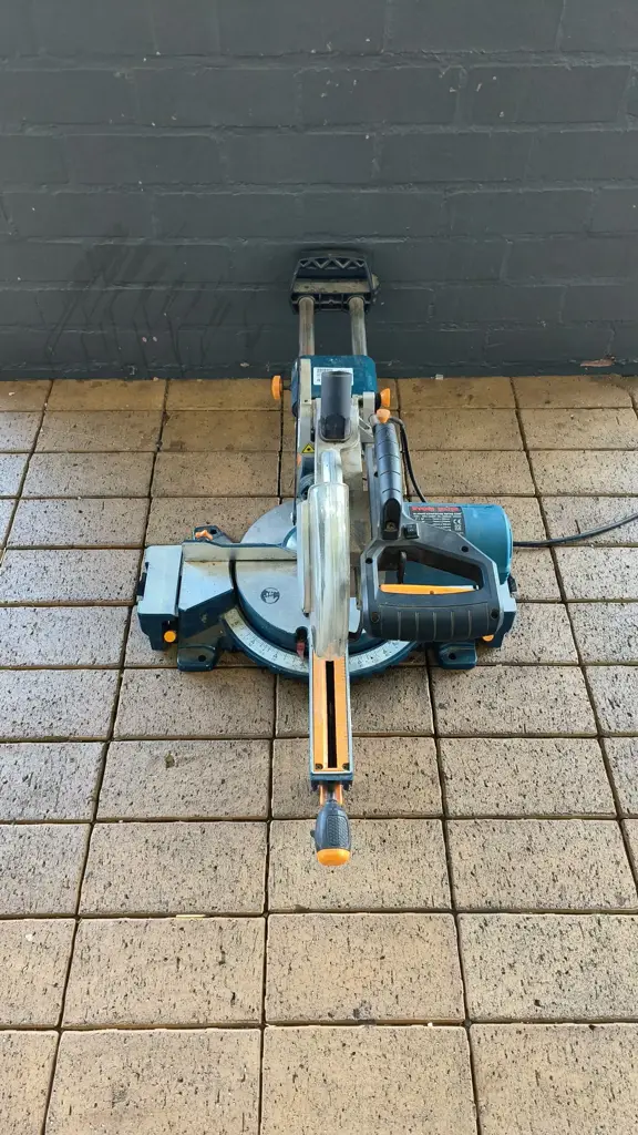 Ryobi Mitre Saw |Css-1800