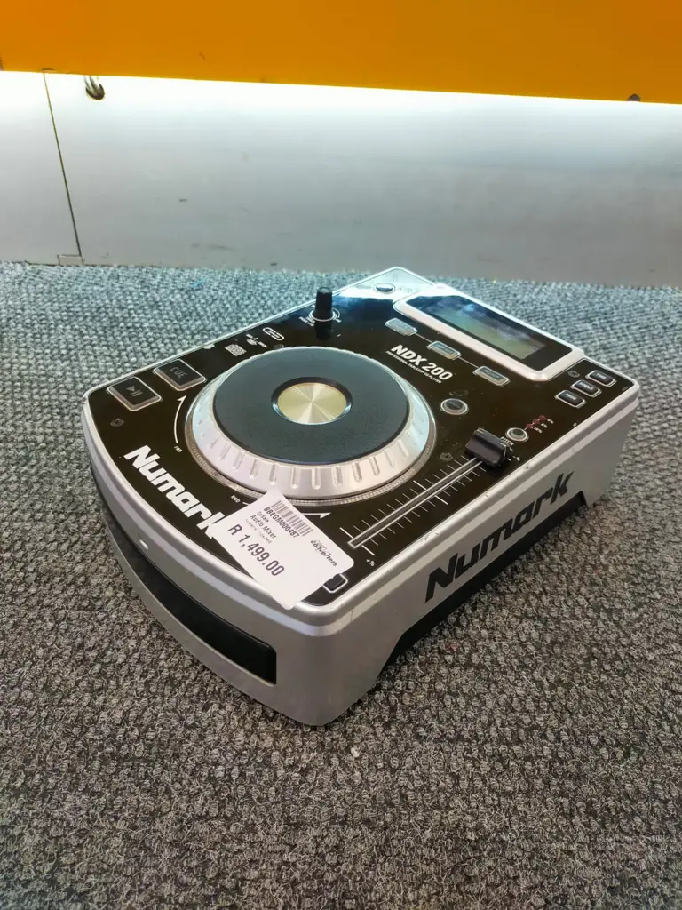 Numark Ndx200 Dj Controller - View 3