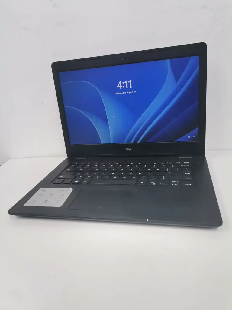 Dell Inspiron 3481 Intel I3-7Th Gen 1Tb Hdd (Screen Case has a crack)