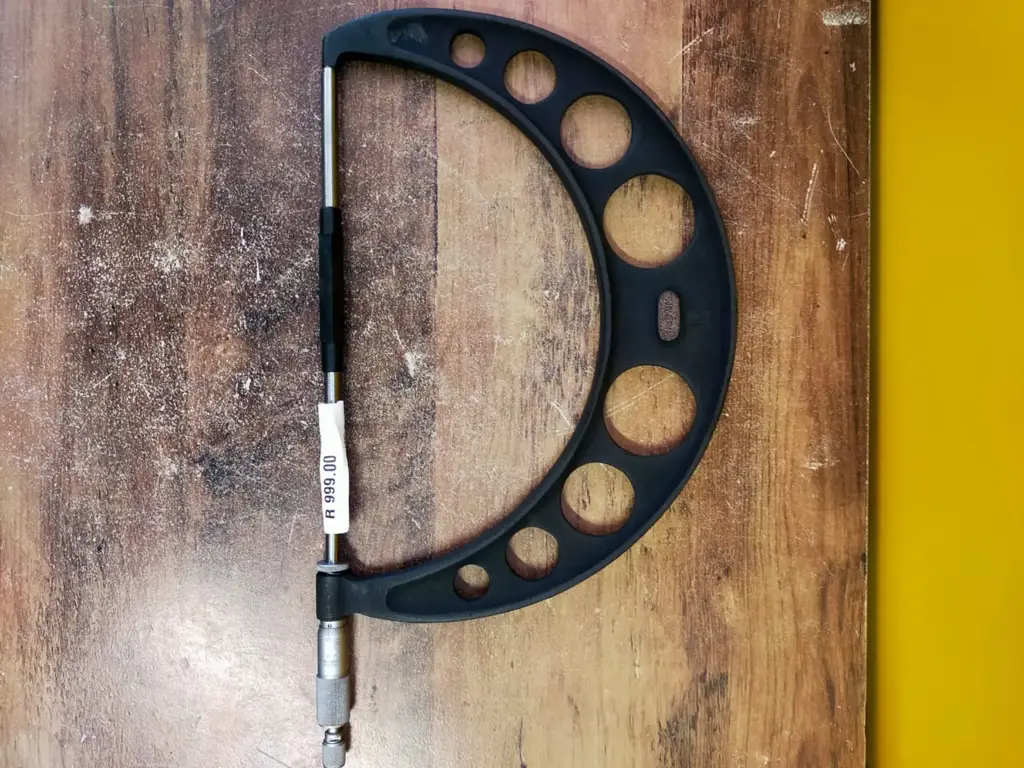 Starrett 200-225Mm Micrometer