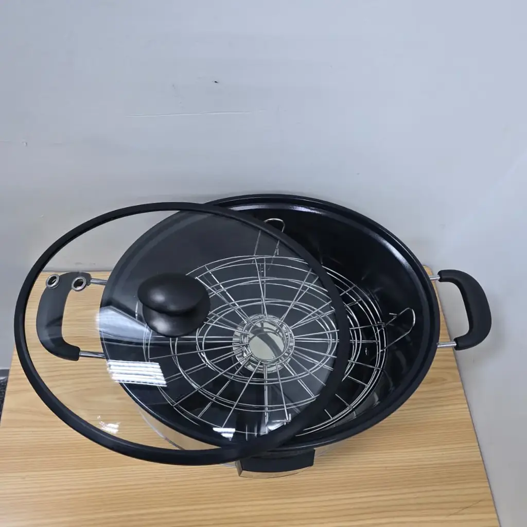 George Foreman 9 Litre Roaster & Smoker. - View 3