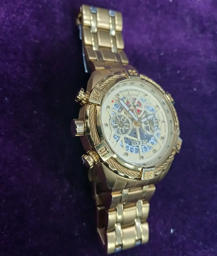 Guess W0522g3 Men's Watch - View 2