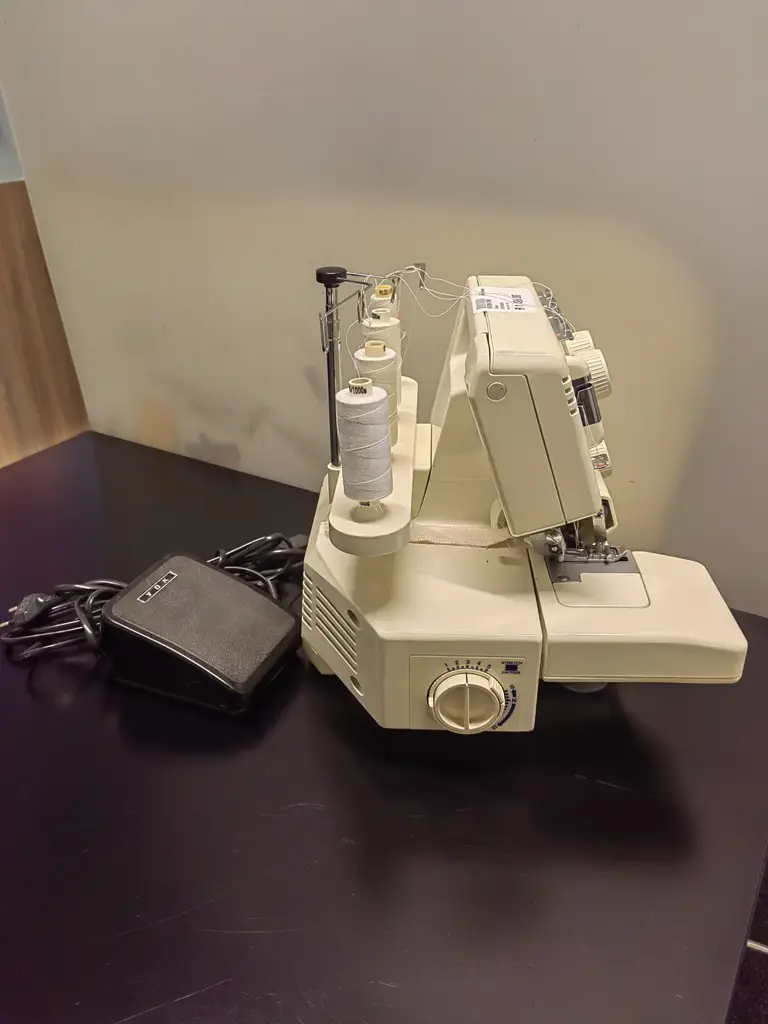 Empisal S4d Overlocker - View 4