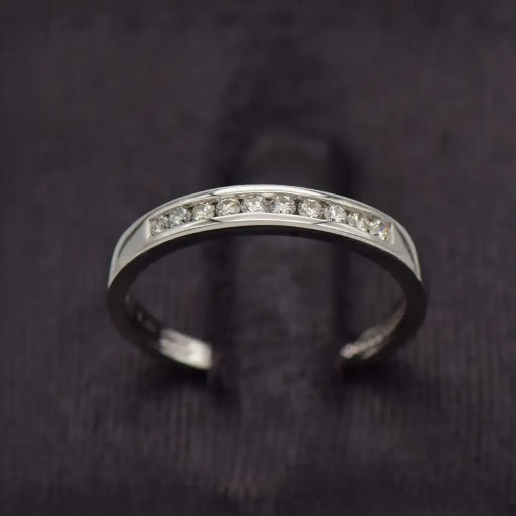 9ct White Gold Ring 1/2 Eternity