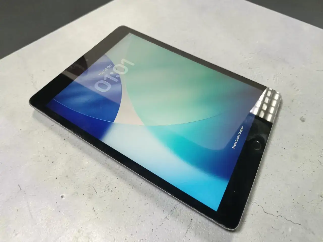 Apple Ipad 9Th Generation (Model Mk4e3hc/A)
