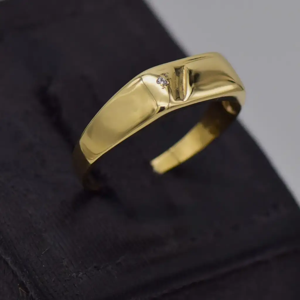 9ct Yellow Gold Men's Ring - View 2