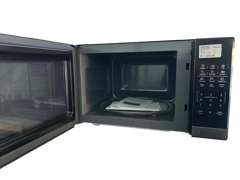 Hisense 37L 1000W Microwave - View 2