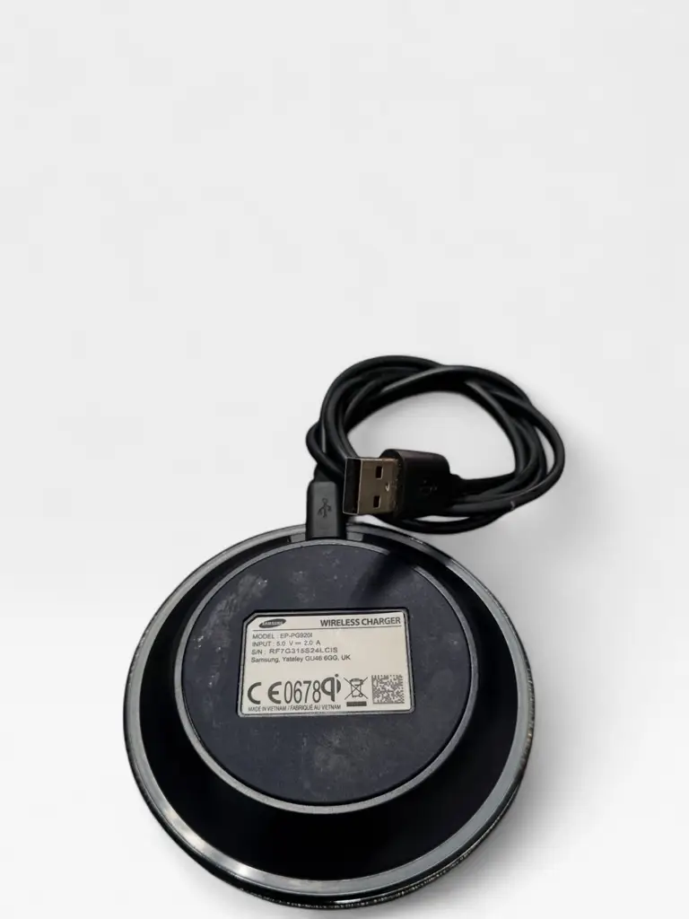 Samsung Ep‑Pg920i Wireless Charger - View 2