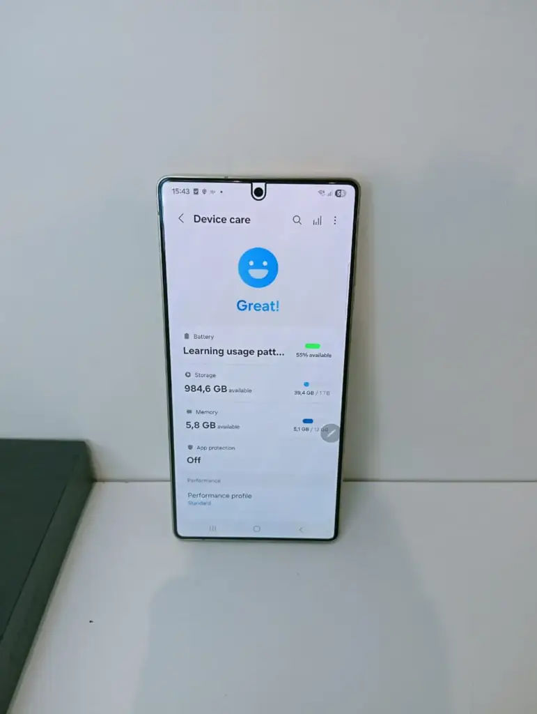 Samsung Galaxy S25 Ultra 1Tb Smartphone - View 3