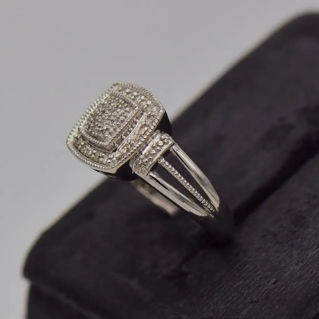 9ct White Gold Dress Ring - View 3