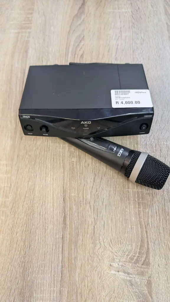 Akg Sr420 Professional Uhf Wireless Microphone Receiver