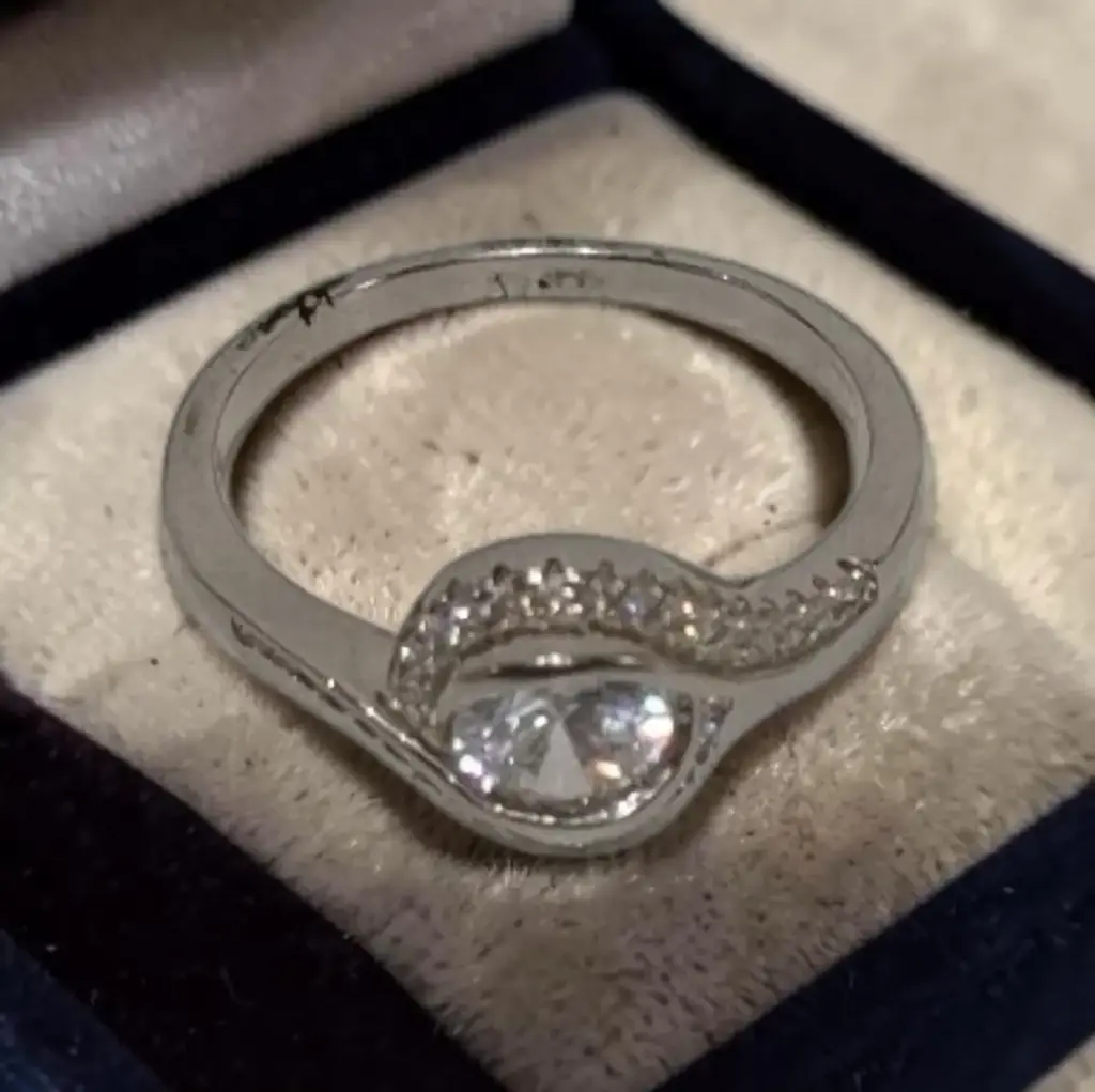 Sterling 925 Silver Ring - View 3
