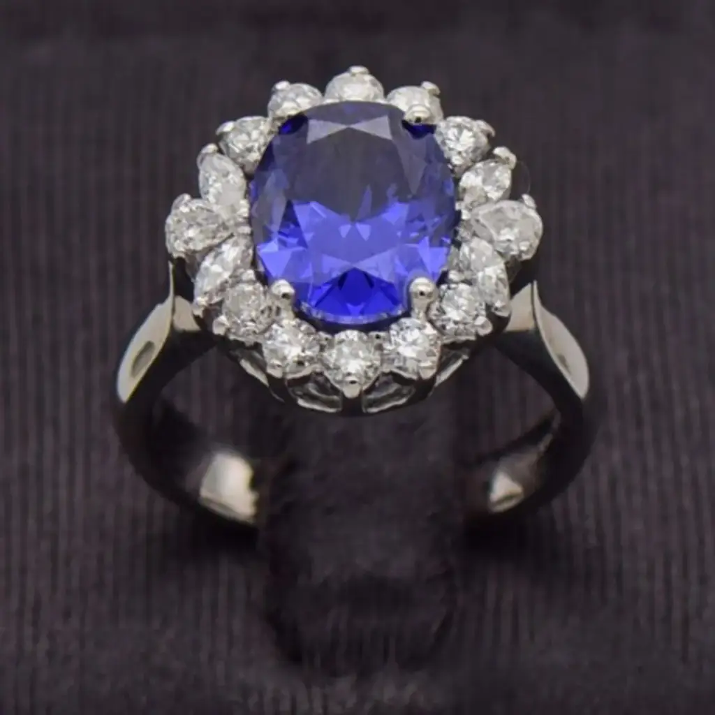 18ct White Gold Dress Ring