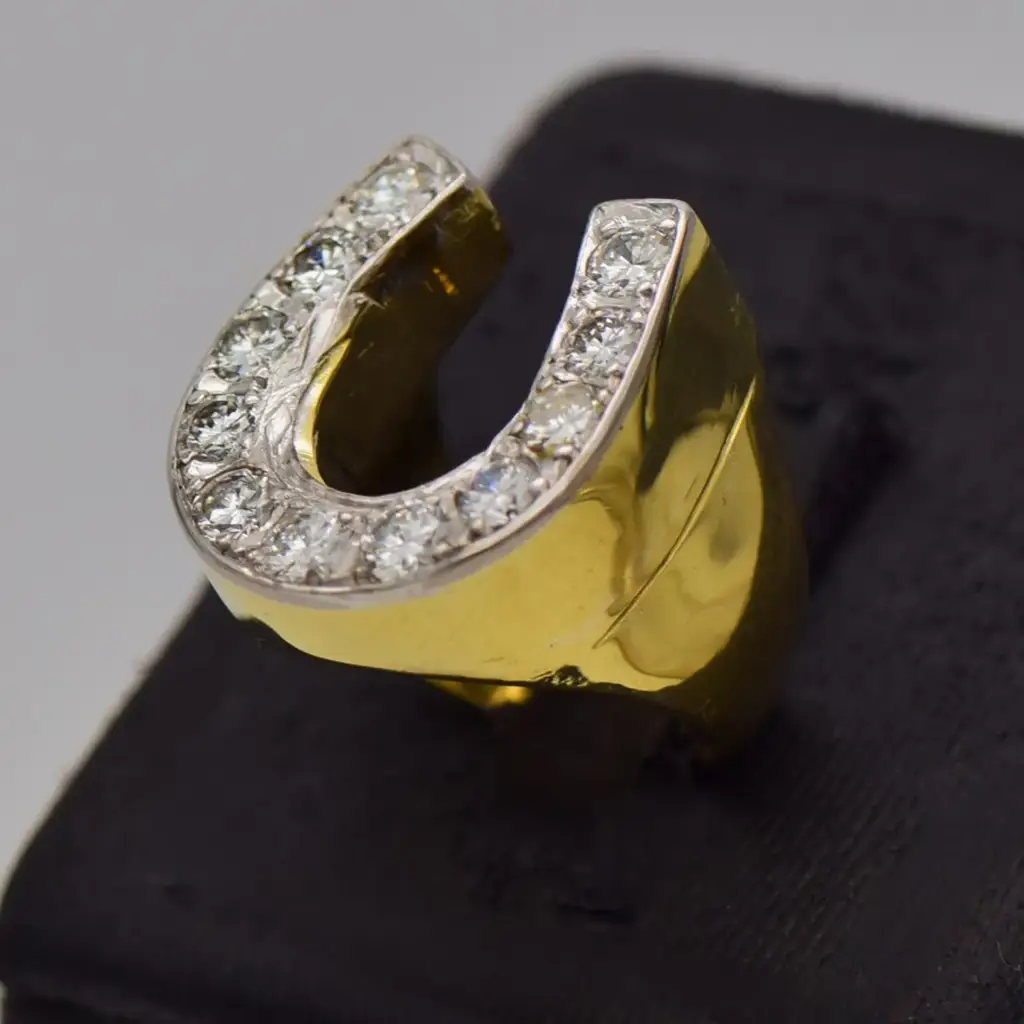 18ct Yellow Gold Men's Ring - View 3