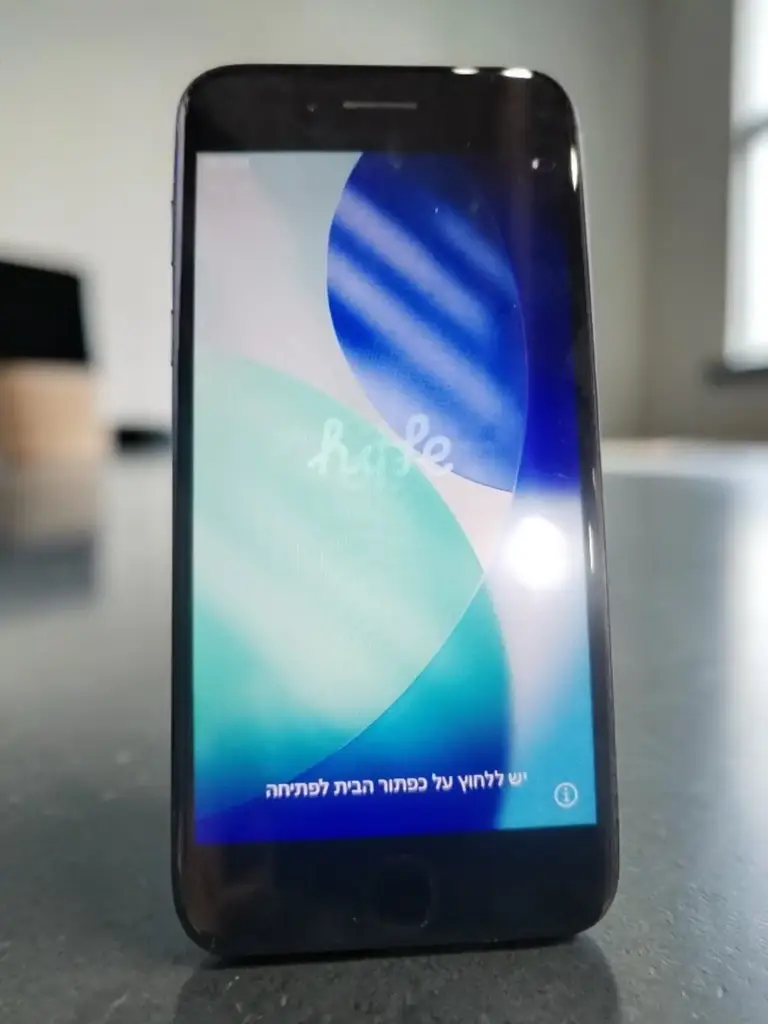 Iphone Se (2020) - View 2
