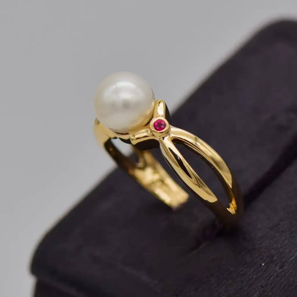 18ct Yellow Gold Dress Ring Pearl - View 3