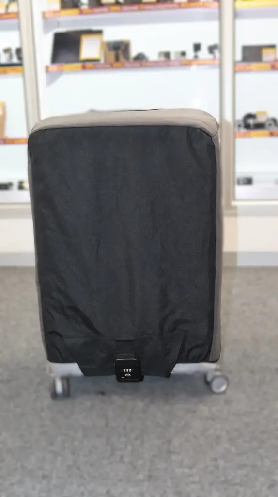 Luggage Glove Medium Protective Suitcase Cover - View 3