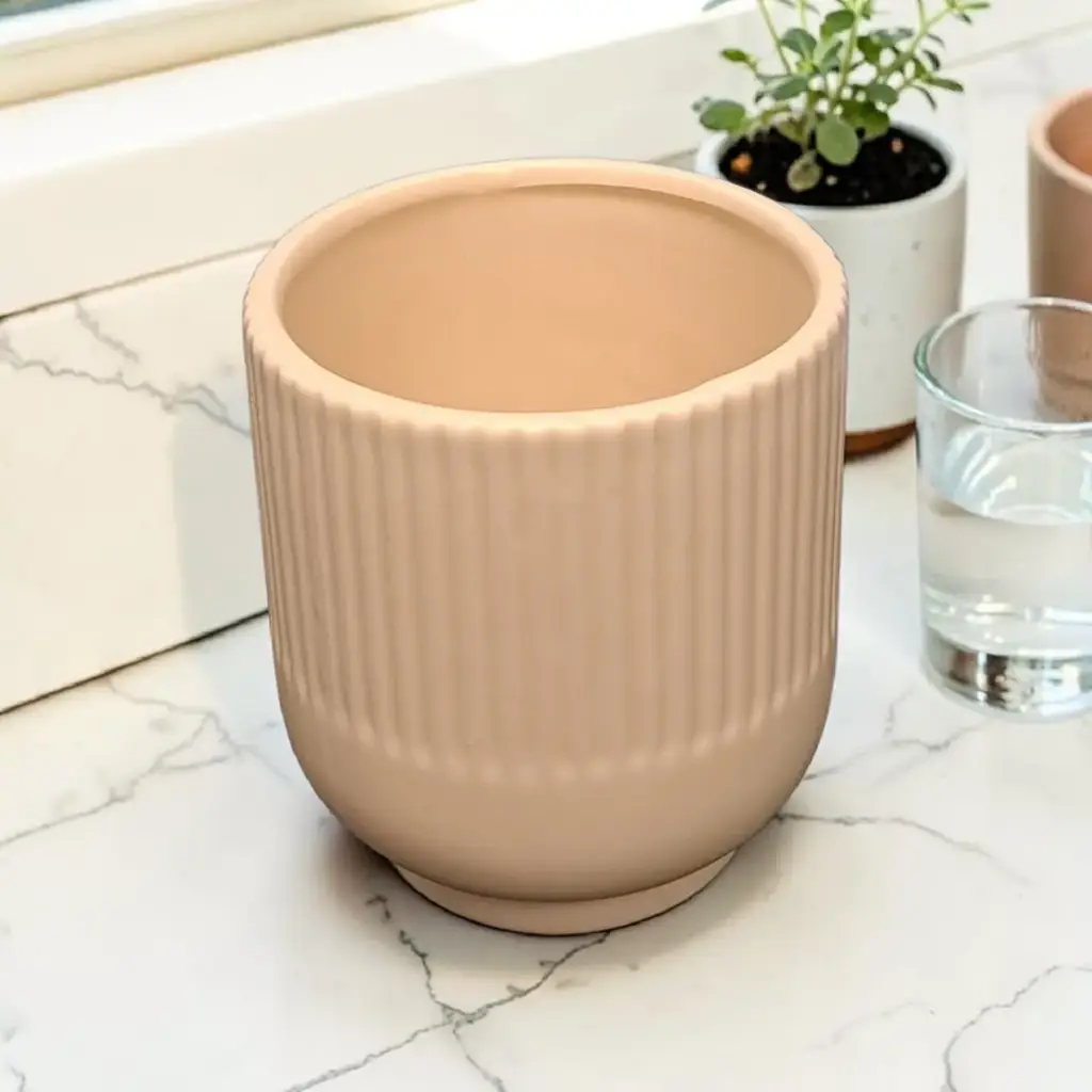 George & Mason - Astra Ceramic Planter