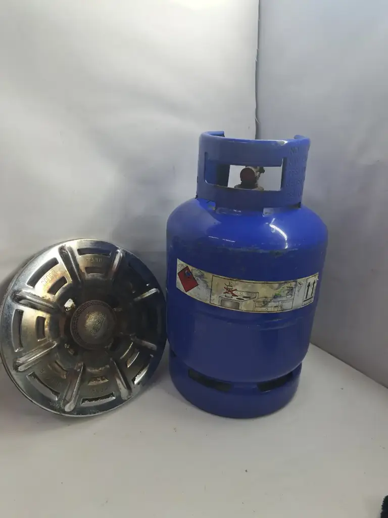 3Kg Gas Bottle & Gas Cooker Top