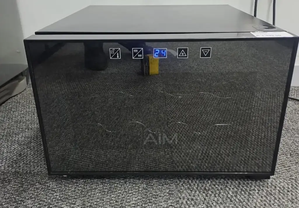 Aim Awc8 Wine Cooler (Store Collection)