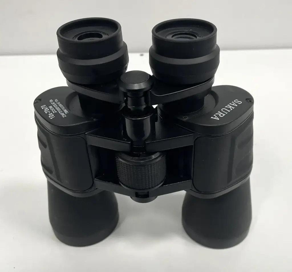 Sakura Binoculars 10X-70X70 - View 3