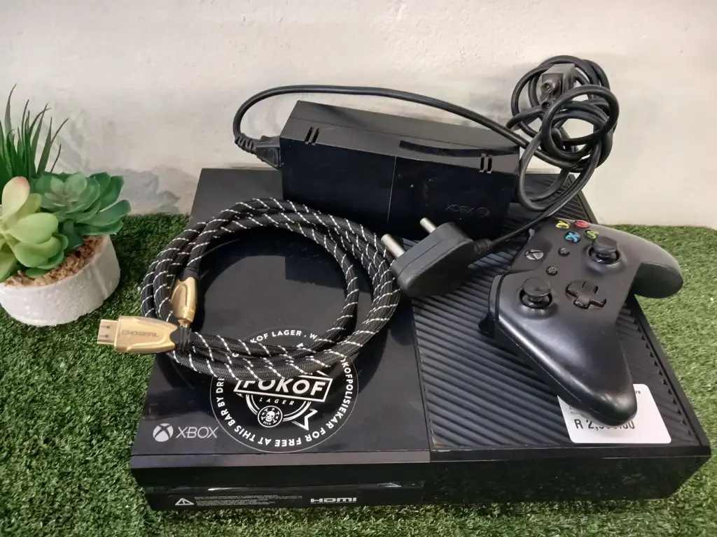 Microsoft X-Box 1 - View 2