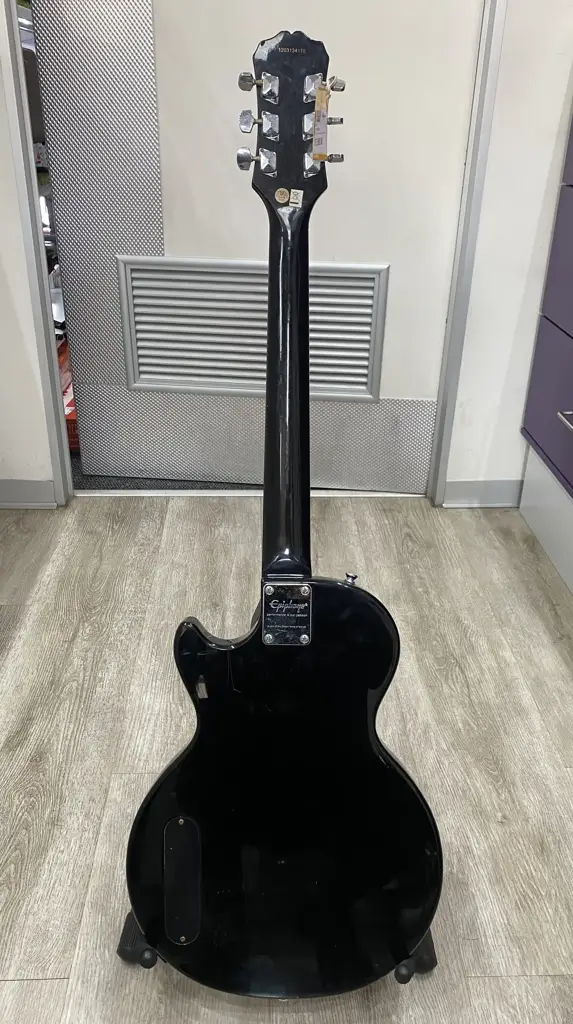 Epiphone Les Paul Junior Electric Guitar. - View 4